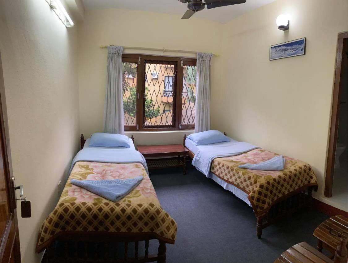 Hotel Blue Magnet Покхара Екстер'єр фото