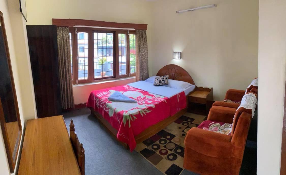 Hotel Blue Magnet Покхара Екстер'єр фото