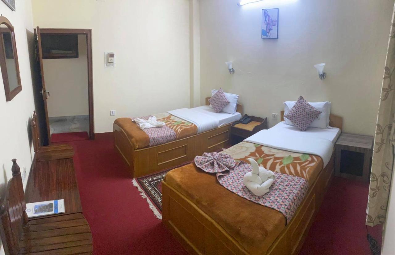 Hotel Blue Magnet Покхара Екстер'єр фото