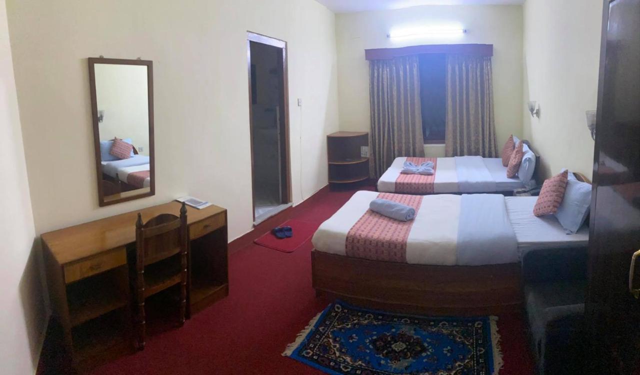 Hotel Blue Magnet Покхара Екстер'єр фото