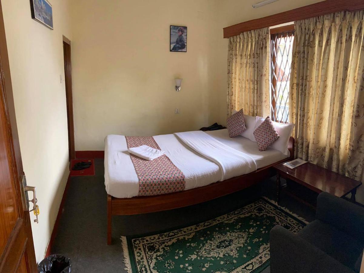 Hotel Blue Magnet Покхара Екстер'єр фото
