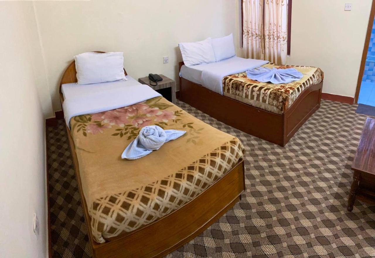 Hotel Blue Magnet Покхара Екстер'єр фото